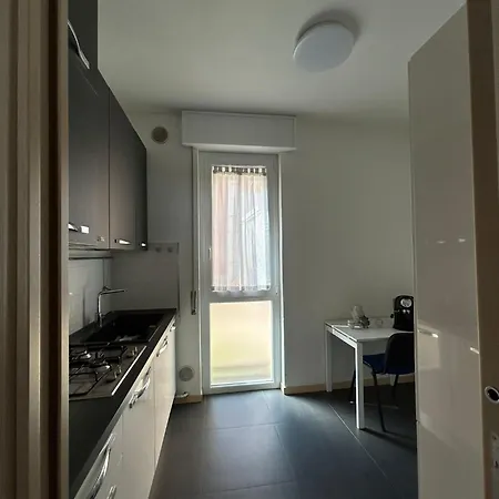 דירה M&m Center - Modern Flat With Free Wifi-netflix And Welcome Italian Coffee *
