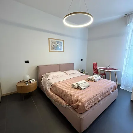 דירה M&m Center - Modern Flat With Free Wifi-netflix And Welcome Italian Coffee