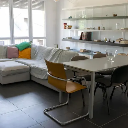 M&m Center - Modern Flat With Free Wifi - Rent Bike Daire *